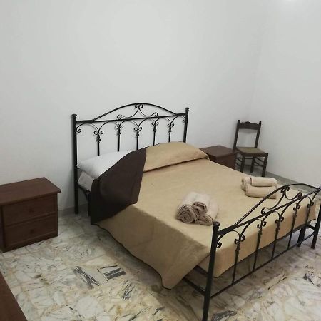 Bed & Breakfast Dei Lecci มาร์ตินาฟรังกา ภายนอก รูปภาพ