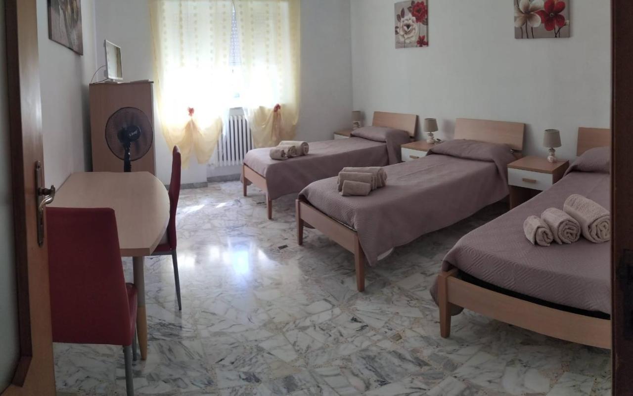 Bed & Breakfast Dei Lecci มาร์ตินาฟรังกา ภายนอก รูปภาพ